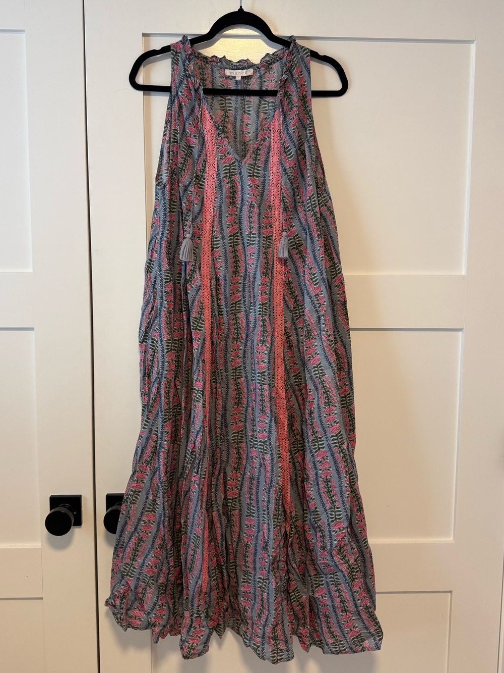 Sleeveless Pink Patterned Maxi Dress with V-Neck Tie